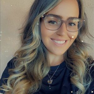 Meet your Posher, Lacey